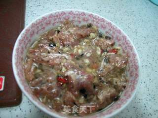 煲仔豉汁排骨饭的做法步骤:7