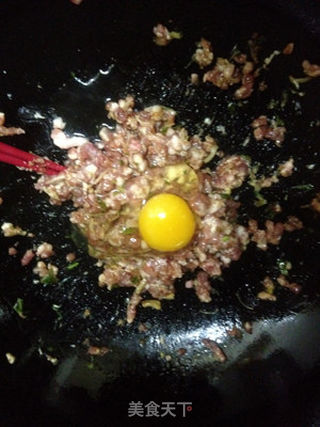冬天吃什么?饺子!白菜饺子的做法步骤:3