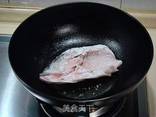 冬季泡菜吃法“酸汤鱼头”的做法步骤：4