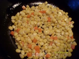 松仁甜玉米的做法步骤：3