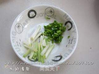 经典湘菜——比翼双飞之干锅鲫鱼的做法步骤:6