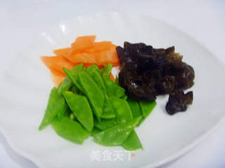 【家庭快手小炒】简单好吃---荷塘小炒（素）的做法步骤：3