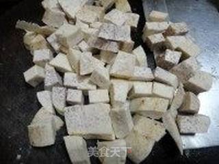 香芋蒸排骨的做法步骤:2