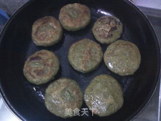 馅饼版蒿子粑粑的做法步骤：8