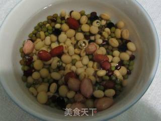 薏米仁五谷豆浆的做法步骤:2