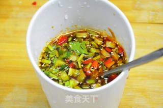 幸福美食:家庭快手简易版口味菜口水鸡腿的做法步骤:2