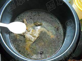 灵芝杞枣炖乳鸽的做法步骤:8