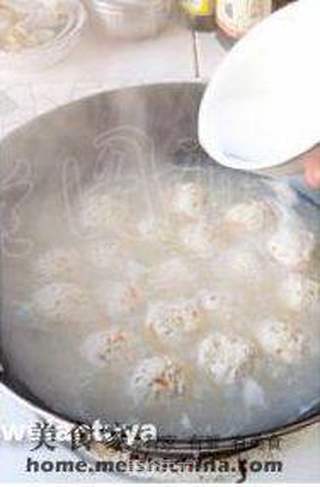 简单几样就能搞定的菜。【豆腐丸子】的做法步骤：12