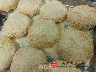 首乌黑芝麻南瓜饼的做法步骤:7