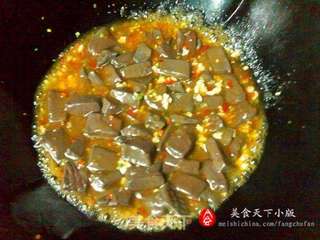 韭菜焖羊血的做法步骤:7