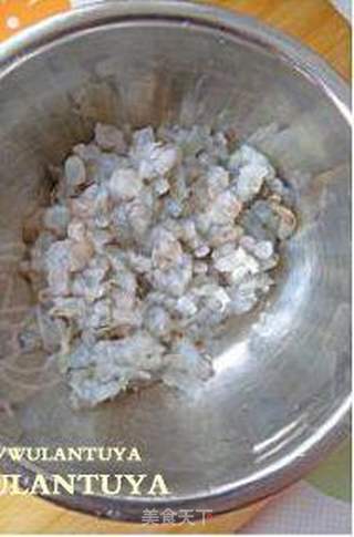 盛开的小花朵。【菠菜虾仁烧卖】的做法步骤:5