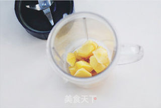 【姜撞奶】冬日里的温暖饮品的做法步骤:4