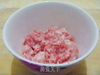 【简单制作的花样饼大全】换个花样吃烧饼---猪肉馅烧饼的做法步骤：2