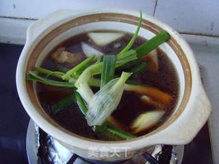 酒香入佳肴---啤酒焖猪蹄的做法步骤:9
