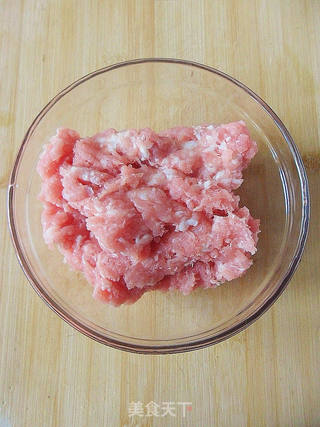 【健康无油版的黄金饺子】自制鲜肉蛋饺的做法步骤:2