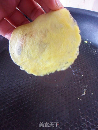 【健康无油版的黄金饺子】自制鲜肉蛋饺的做法步骤:8