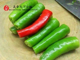 【经典家常菜】豆豉虎皮尖椒的做法步骤:2