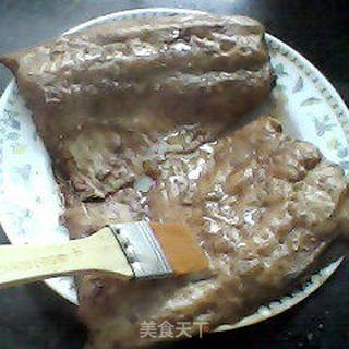 微波炉烤鱼的做法步骤：2