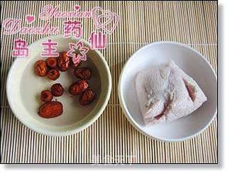 养颜瘦身黑白配——黑白木耳瘦肉汤的做法步骤:2