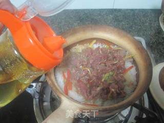 牛肉煲仔饭的做法步骤:11