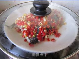 剁椒鱼头的做法步骤:6