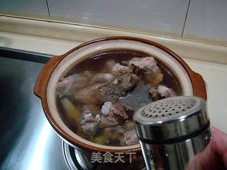 驱寒养生美食“肉骨茶”的做法步骤：7