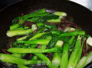 腊肠炒菜心的做法步骤：6