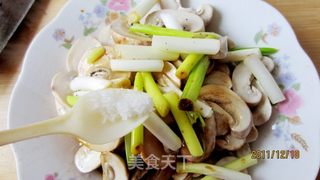 葱油磨菇的做法步骤:5