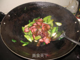 莴苣炒老腊肉的做法步骤:7