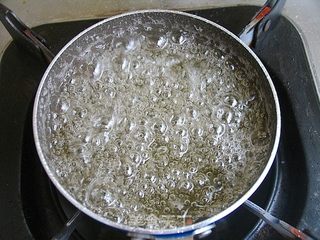甜蜜伴侣——焦糖浆(奶油焦糖浆)的做法步骤:3