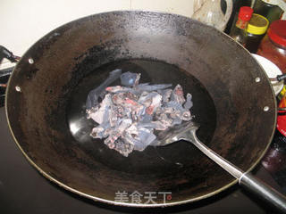 椰子炖乌鸡汤的做法步骤:2