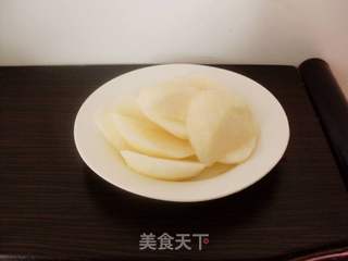 银耳雪梨羹的做法步骤:2