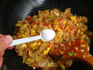 双椒蛋炒饭的做法步骤:8