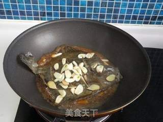 蒜香多宝鱼的做法步骤:7