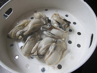 鲜美生蚝汤的做法步骤:3