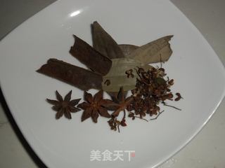 盐水煮花生的做法步骤：2