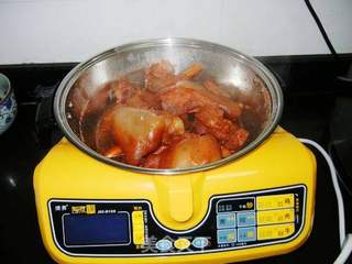 腐乳猪蹄膀的做法步骤:15