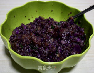 紫甘蓝菜肉水饺的做法步骤:4
