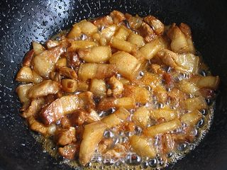 肥而不腻，百吃不厌——红烧肉的做法步骤：5