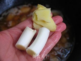 肥而不腻,百吃不厌——红烧肉的做法步骤:8