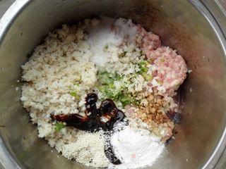 肉圆儿穿新衣--『群仙喜迎春』的做法步骤：1