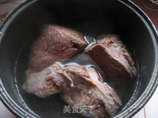 卤牛肉的做法步骤：3