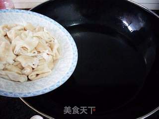 青菜煲肥肠的做法步骤:6