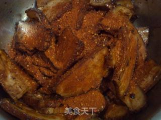 [把你蒸服]《盐菜扣肉》的做法步骤：4