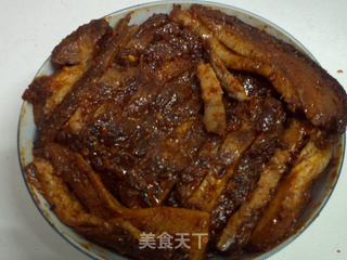 [把你蒸服]《盐菜扣肉》的做法步骤：6