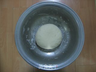 水饺的做法步骤：1