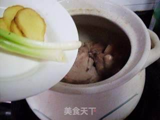 万能棒骨高汤的做法步骤:4