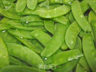 腊肠荷兰豆的做法步骤：2