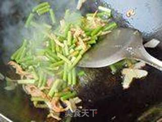 辣白菜炒年糕的做法步骤:5