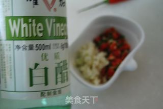 最能展现折耳根本味的“小清新”吃法 ——【凉拌折耳根】的做法步骤:5